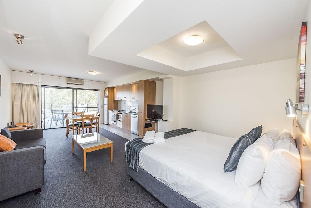 Assured Ascot Quays Apartment Hotel 珀斯 外观 照片